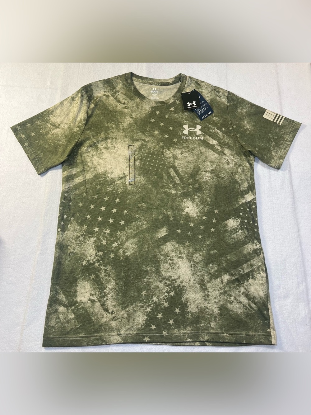 NWT Under Armour UA Men’s Freedom Amp T-Shirt,Green Camo Flag,Large
